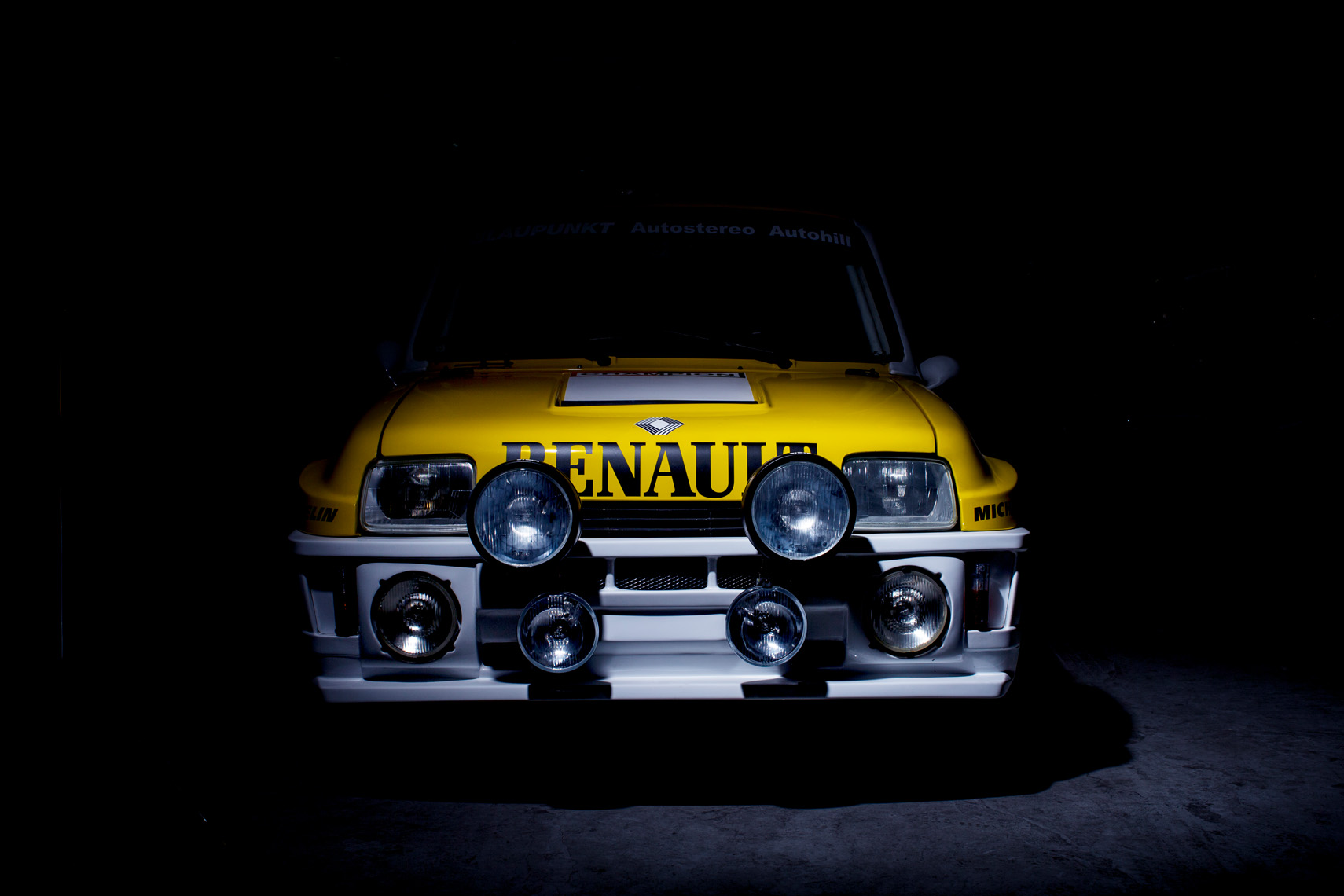 RenaultFive00003